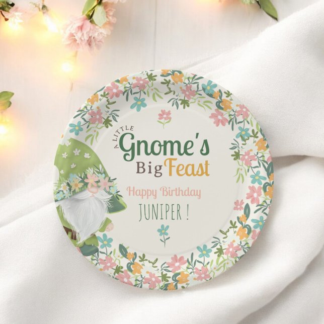 Plato De Papel Primera floral de cumpleaños de Gnome sincera (Whimsical Gnome First Birthday Floral Paper Plates)