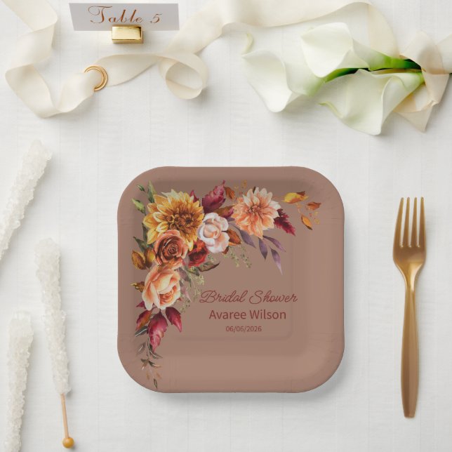 Plato De Papel Ratón Mocha con ducha de flores otoñales (Boda)