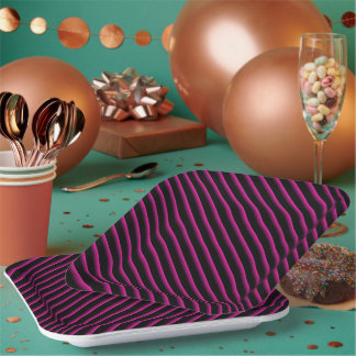 Plato De Papel Rayas diagonales con inclinación negra y rosa cali