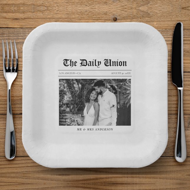 Plato De Papel Recepción de bodas de artículo de periódico (Newspaper Article Wedding Reception Paper Plates
)