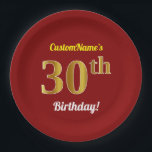 Plato De Papel Red, Faux Gold 30th Birthday   Nombre personalizad<br><div class="desc">Este sencillo, personalizado, diseño de placas de papel con temática de cumpleaños incluye un mensaje de personalizable como "¡Cumpleaños 30 de CustomName!", donde se puede cambiar el nombre, y con el "30" que tiene un aspecto falso/imitación dorado. También tiene un fondo de color rojo. Las placas de papel como estas...</div>