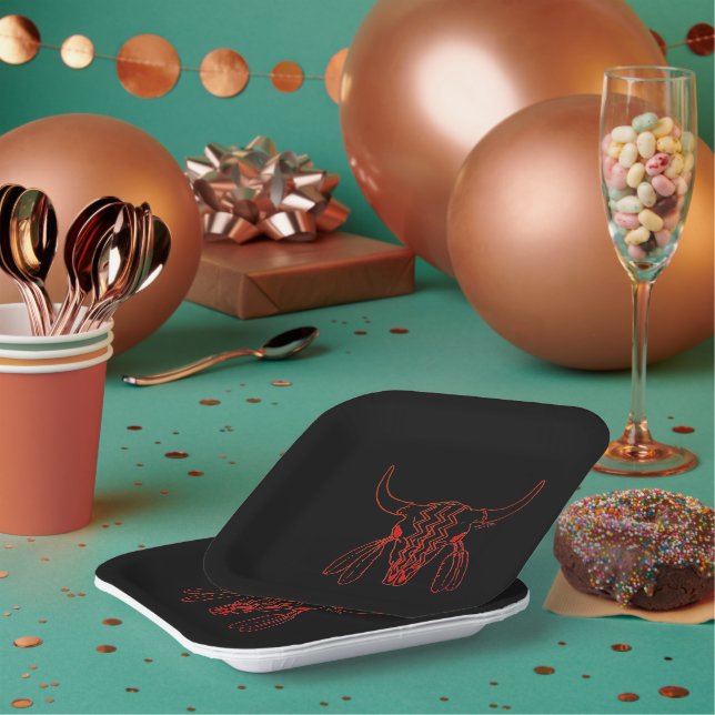 Plato De Papel Red Ghost Dance Buffalo línea de papel negro sq pl (Multi)