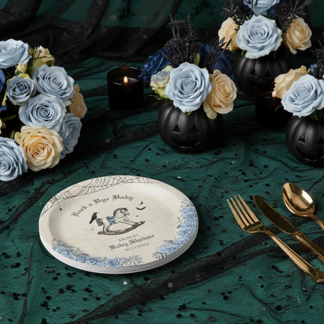 Plato De Papel Rosa Floral gótica Baby Shower Rock a Bye Baby (Elegant Gothic Baby Shower Paper Plates for Boy. Victorian Rocking Horse, Raven, Blue Roses & Webs)