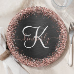 Plato De Papel Rosa personalizado Purpurina de oro Monograma de e<br><div class="desc">Personalice fácilmente este elegante diseño de placas de papel de moda con un purpurina rosa de oro brillante sobre un fondo metálico negro cepillado.</div>