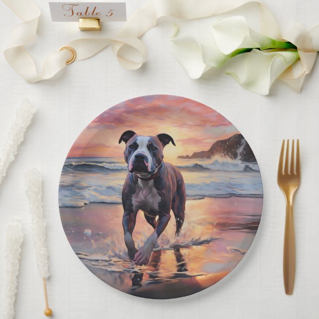 Plato De Papel Sandy American Staffordshire Dog on Beach Sunset (Boda)