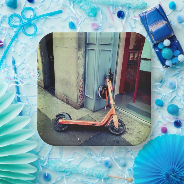 Plato De Papel Scooter (Fiesta)