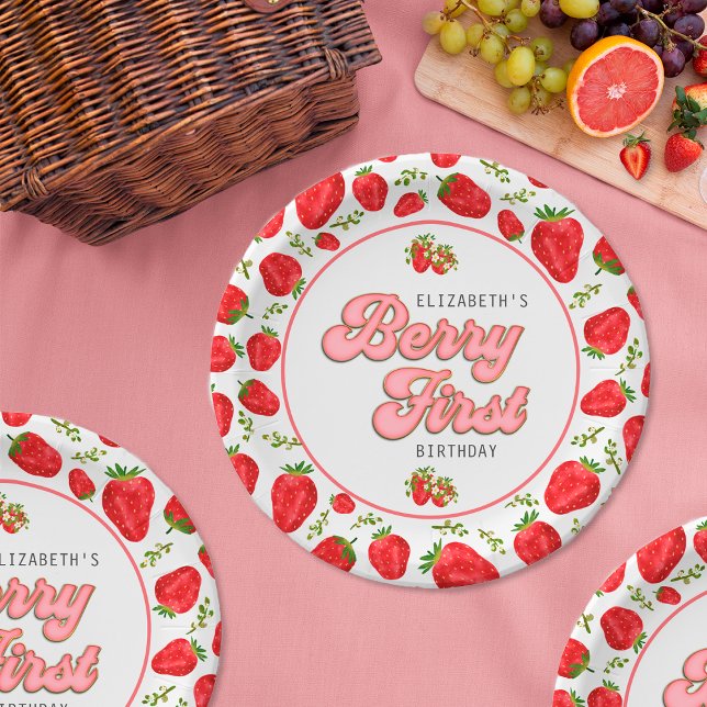 Plato De Papel Sencillo patrón de fresa Primer cumpleaños Berry p (Subido por el creador)