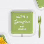 Plato De Papel Signo de bienvenida de pueblo Baby Shower verde<br><div class="desc">Ilustracion de una señal de bienvenida verde. Personaliza con el nombre de tu pueblo y el nombre de tu bebé.</div>
