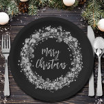 Plato De Papel Silver Stars Feliz Navidad<br><div class="desc">Estrellas,  círculos y puntos plateados rodean las palabras "Feliz Navidad" en placas negras de papel de vacaciones. COINCIDIENDO con los artículos de nuestra tienda.</div>