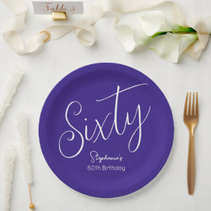 Plato De Papel Simply Modern Script Purple 60 cumpleaños