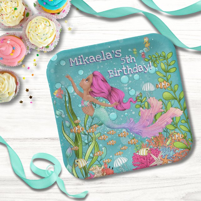 Plato De Papel Sirena de pelo rosa nadando bajo el mar Cumpleaños (Subido por el creador)