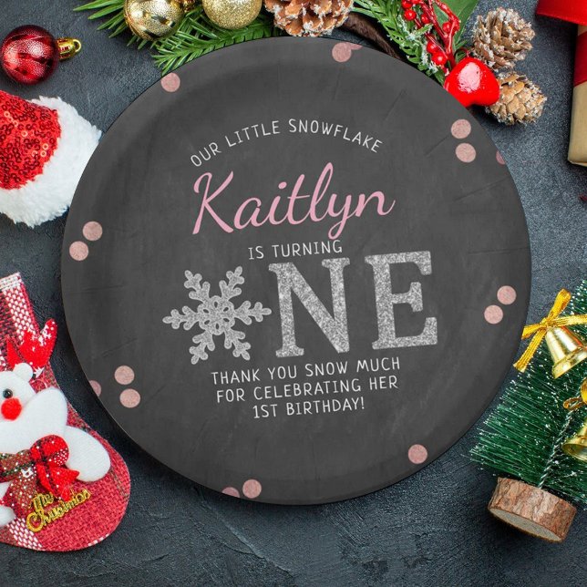 Plato De Papel Snowflake Winter Chalkboard Primer cumpleaños (Subido por el creador)