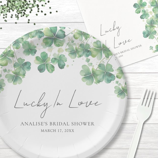 Plato De Papel St. Patrick's Day Lucky In Love Bridal Shower (Lucky In Love St. Patrick's Day Bridal Shower Paper Plates)