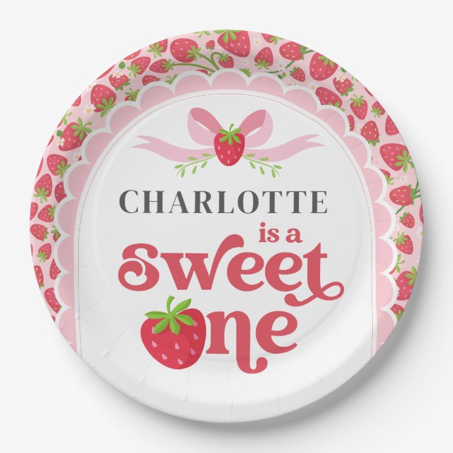 Plato De Papel Sweet One Strawberry Primer cumpleaños 9" redondo (Anverso)