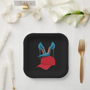 Plato De Papel Tacones pisando Sombrero Rojo MAGA Elección 2024