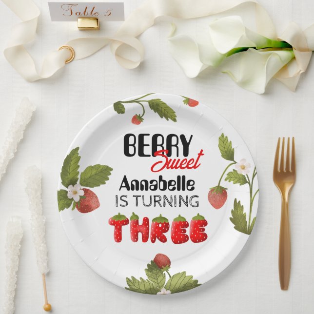 Plato De Papel Tercer cumpleaños de fresa (Boda)