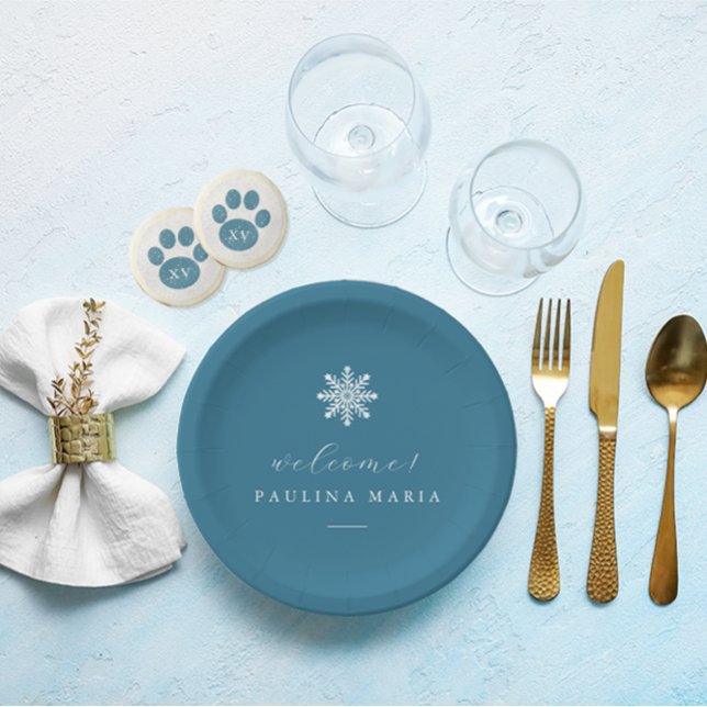 Plato De Papel Torneo de Quinceañera Quinceañera (Beautiful blue personalized quinceanera celebration plate with winter white snowflake.)