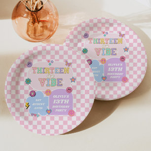 Plato De Papel Trece A Vibe Preppy Parche Cumpleaños 13