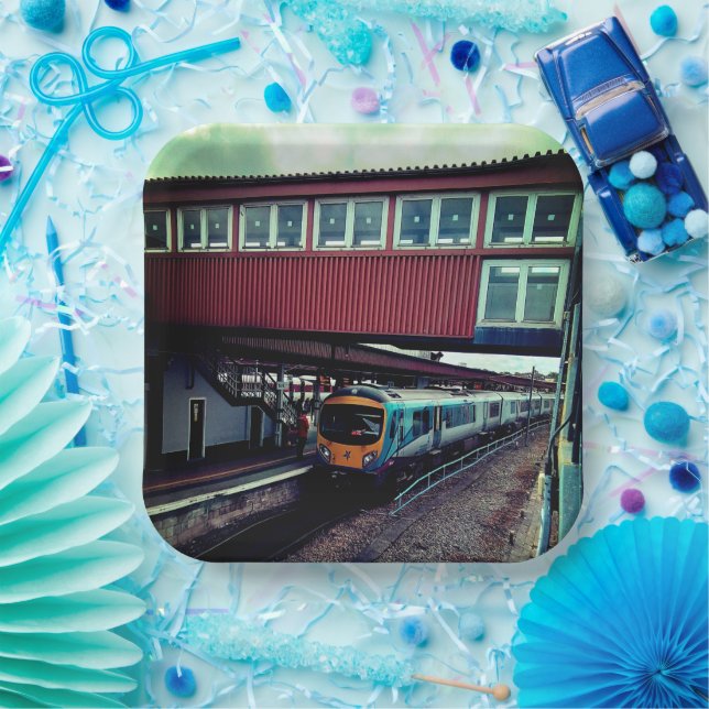 Plato De Papel Tren bajo el puente (Fiesta)