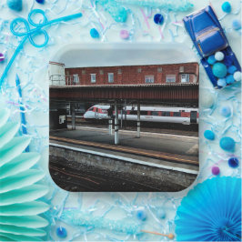 Plato De Papel Tren rojo y blanco