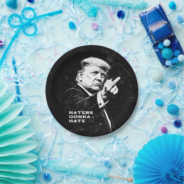 Plato De Papel Trump Middle Finger 2026 Meme Funny (Fiesta)