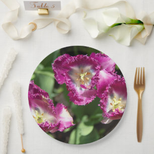 Plato De Papel Tulipanes morados en el jardín