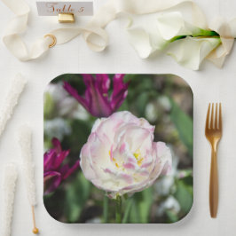 Plato De Papel Tulipanes rosa brillante en un día soleado