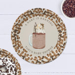 Plato De Papel Un Bebé Está Preparando Baby Shower De Café Con Hi<br><div class="desc">"Un bebé se está preparando",  tema de la ducha de bebé con Ilustracion de café helado en un frasco de albañil coronado con chocolate y caramelo con borde de frijol.</div>