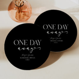 Plato De Papel Un día antes de la cena mínima de ensayo Boda