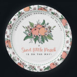 Plato De Papel Un dulce y pequeño sabor en el camino a Baby Showe<br><div class="desc">Pequeño y dulce melocotón,  placas de papel para bebés con melocotones,  flores de melocotón,  vegetación y un borde con motivos de melocotón para una ducha de bebé con temática de melocotón.</div>