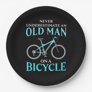 Plato De Papel Un Viejo En Bicicleta