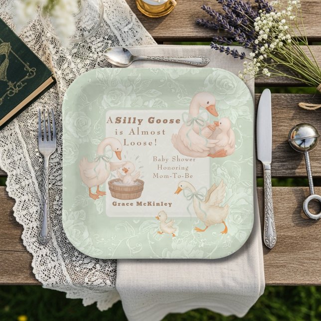 Plato De Papel Una fiesta de bebé verde de ganso tonto (A Silly goose green baby shower Paper Plates)