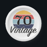 Plato De Papel Vintage 70th Birthday Sunset<br><div class="desc">Un diseño de cumpleaños hito con un atardecer de color retro vintage que tiene un efecto falso angustiado.</div>