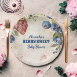 Plato De Papel Watercolor Berry Sweet Baby Shower<br><div class="desc">Añada un toque de dulzura a su ducha de bebé con nuestras planchas de papel Baby Shower Blue eberry Berry Sweet. Estos encantadores platos cuentan con adorables ilustraciones de arándano azul y vibrantes acentos con la temática de las bayas, perfectos para crear un ambiente caprichoso en su celebración. Diseñadas a...</div>