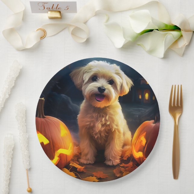 Plato De Papel Yorkipoo de Halloween con calabazas temerosas (Boda)