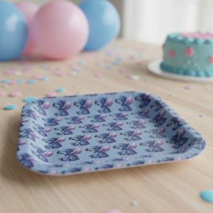 Platos de papel con diseños recortados