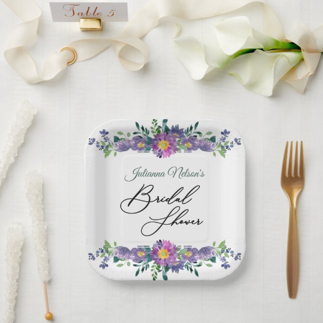 Platos de papel con marco floral púrpura (Boda)