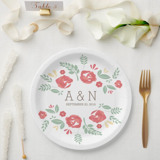 Platos de papel con monograma floral de campo rojo (Boda)