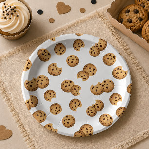Platos de papel de cumpleaños con galletas de choc