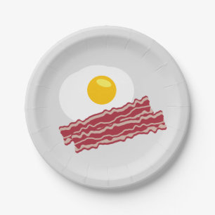 Platos de papel para el desayuno con tocino y huev