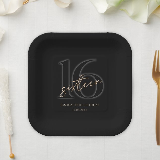 Platos de Papel para Fiesta de Cumpleaños 16 de Sq (Square Black Gold 16th Birthday Party Paper Plates)