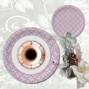 Platos de papel rosado con encaje victoriano