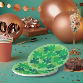 Platos de papel verde trébol del día de San Patric