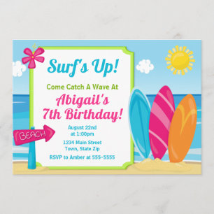 Playa del chica de la resaca de la invitación del