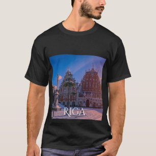 Plaza del ayuntamiento de Riga en camiseta de invi