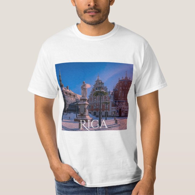 Plaza del ayuntamiento de Riga en camiseta de invi (Anverso)