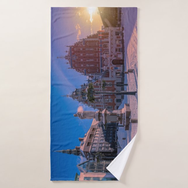 Plaza del ayuntamiento de Riga en invierno (Toalla de baño)