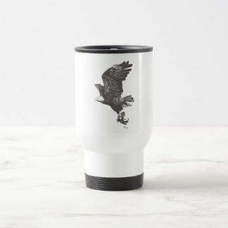 Pluma de Eagle calvo y taza del viaje de la tinta