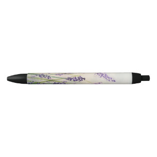 Pluma de la acuarela de la lavanda