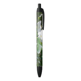 pluma negra de la tinta de la foto